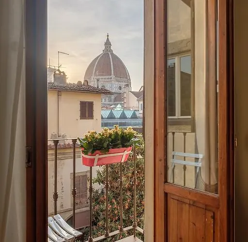 Alojamento de Acomodação e Pequeno-almoço Residenza D'epoca Visacci 5*