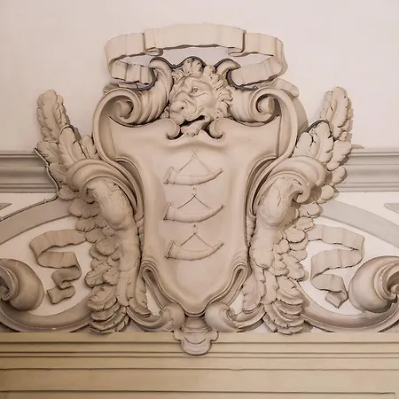 Alojamento de Acomodação e Pequeno-almoço Residenza D'epoca Visacci