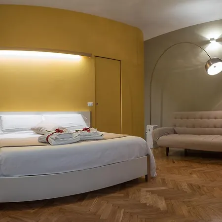 Alojamento de Acomodação e Pequeno-almoço Residenza D'epoca Visacci 5*